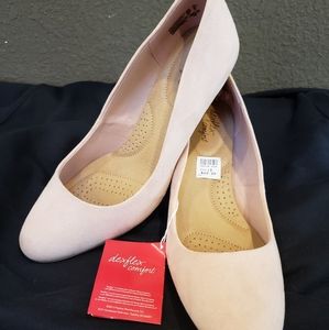 Pink heels